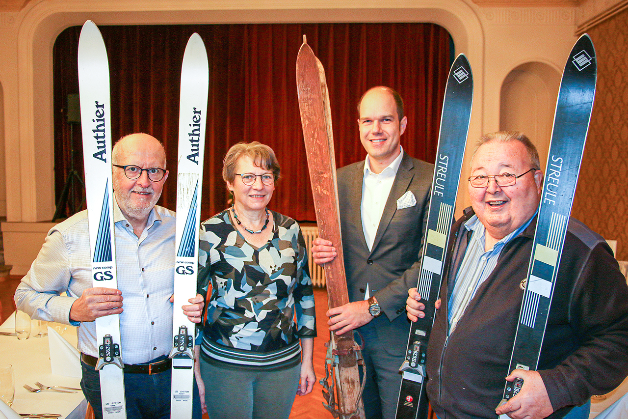 thumbnail: alles-begann-im-baeren-stuebli