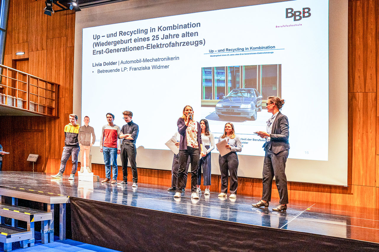 thumbnail: gewaechshaus-gokart-und-pale-ale