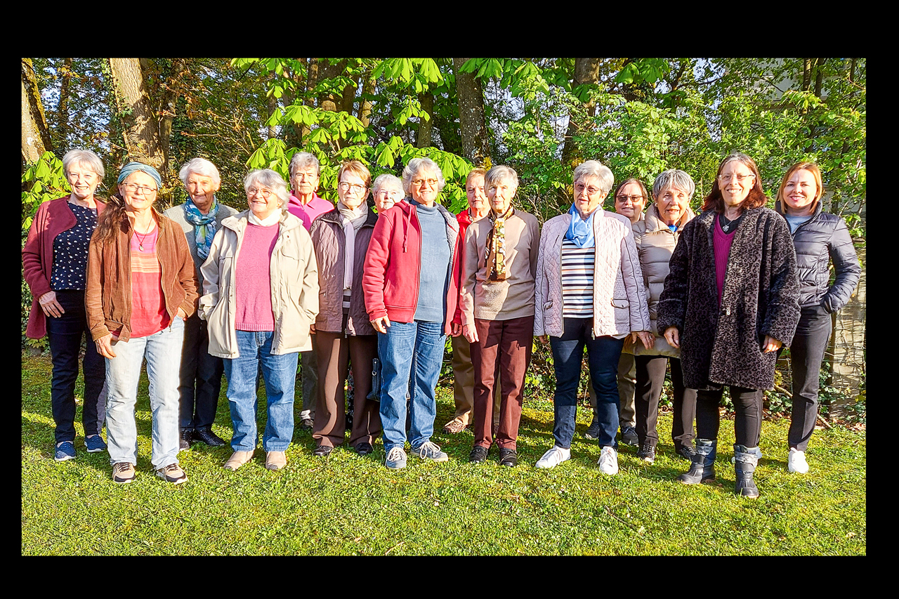 thumbnail: ein-gestandener-chor-mit-humor