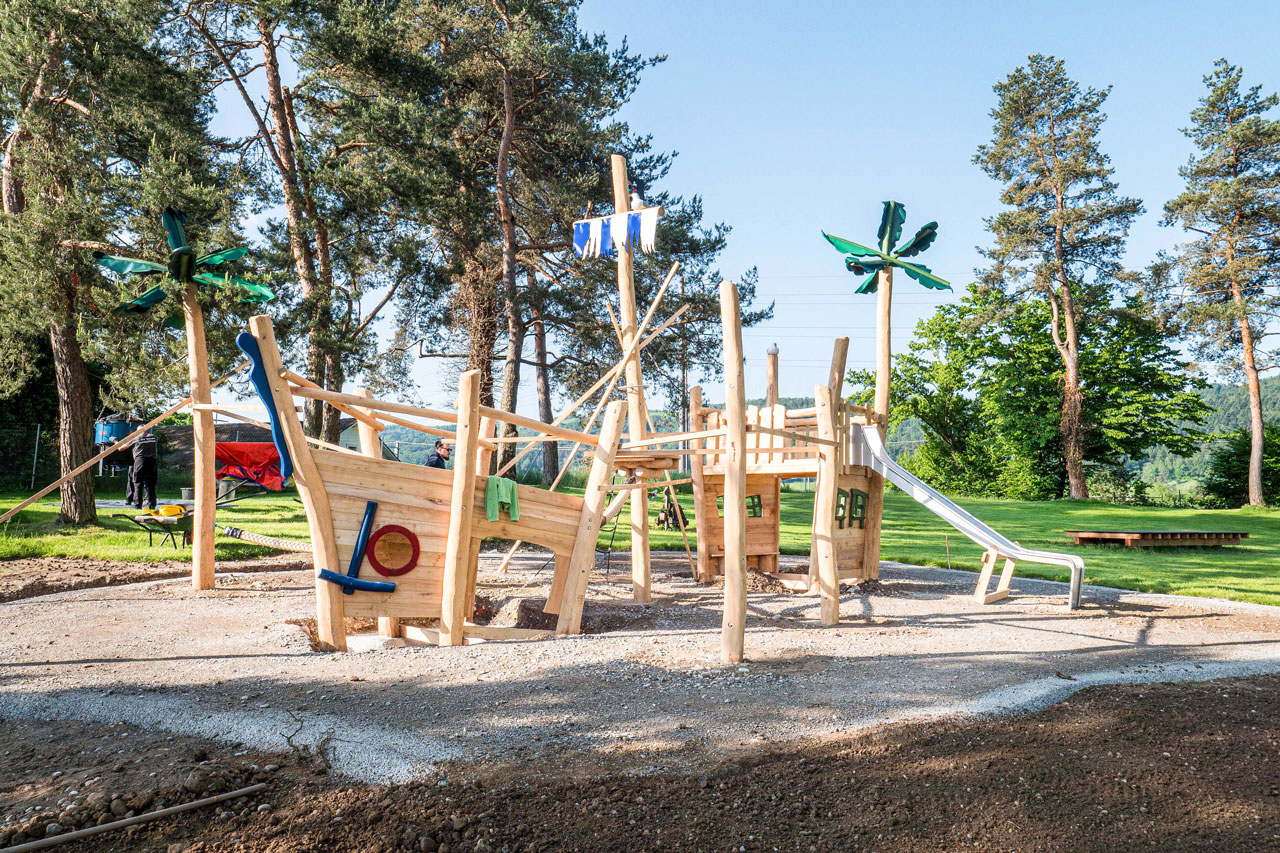 thumbnail: schwimmbecken-aufgewertet