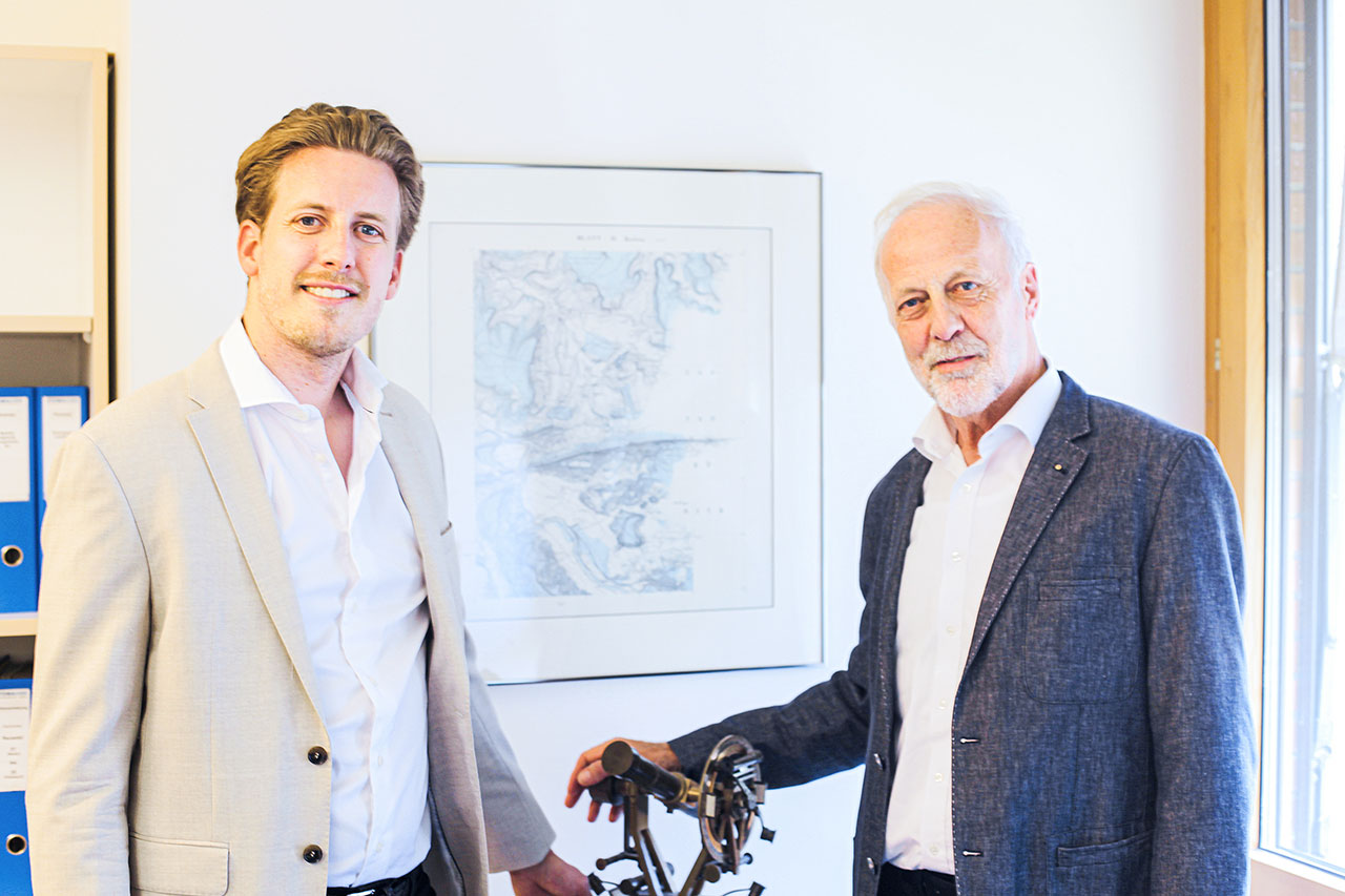 thumbnail: vermessung-ist-bei-ihnen-familiensache