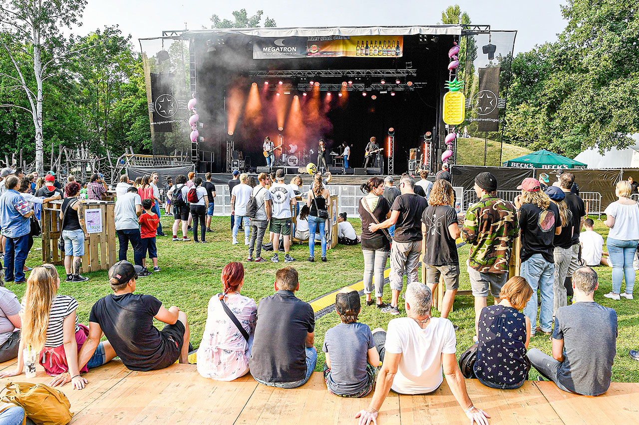 thumbnail: feiern-bis-in-die-morgenstunden