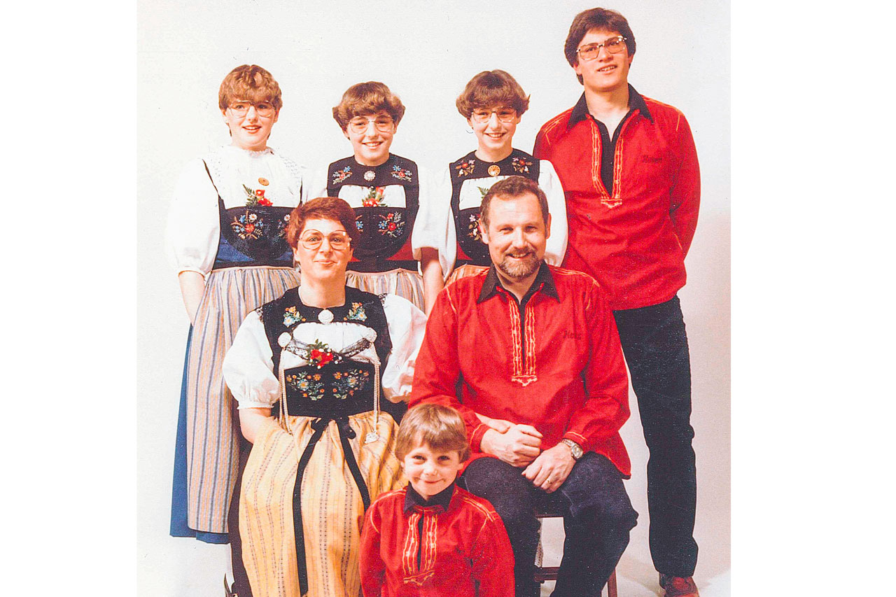 thumbnail: sechs-klingende-merzeblueemli