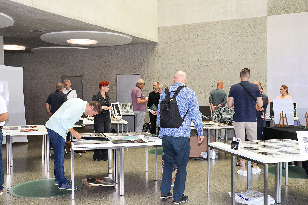 thumbnail: nackt-die-kunst-der-bloesse