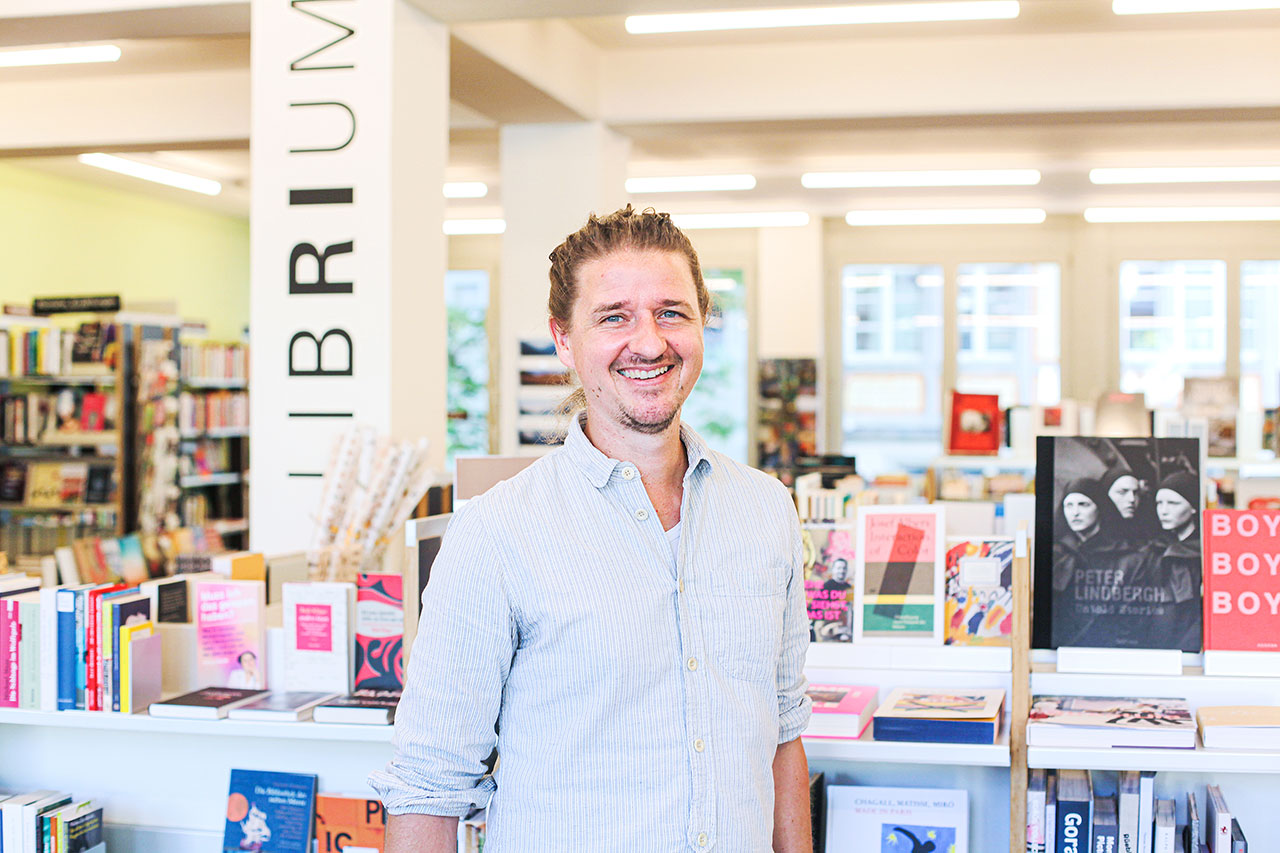 thumbnail: buecher-bueffeln-fuer-den-buchpreis