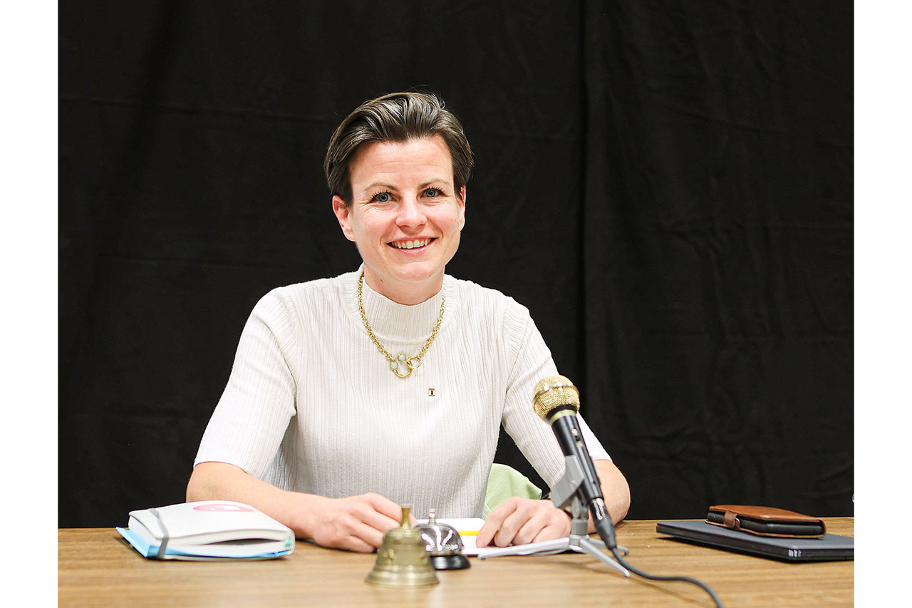 thumbnail: es-ist-fuer-alle-ein-kleines-experiment