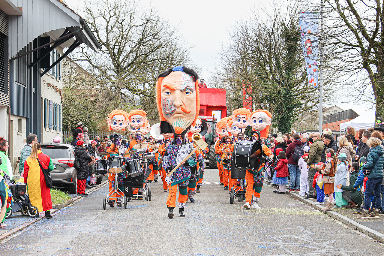 thumbnail: fasnachtsumzuege-der-region-lockten-in-die-doerfer