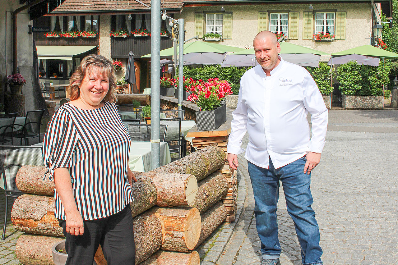 thumbnail: ein-ritterschlag-fuer-die-gastgeber