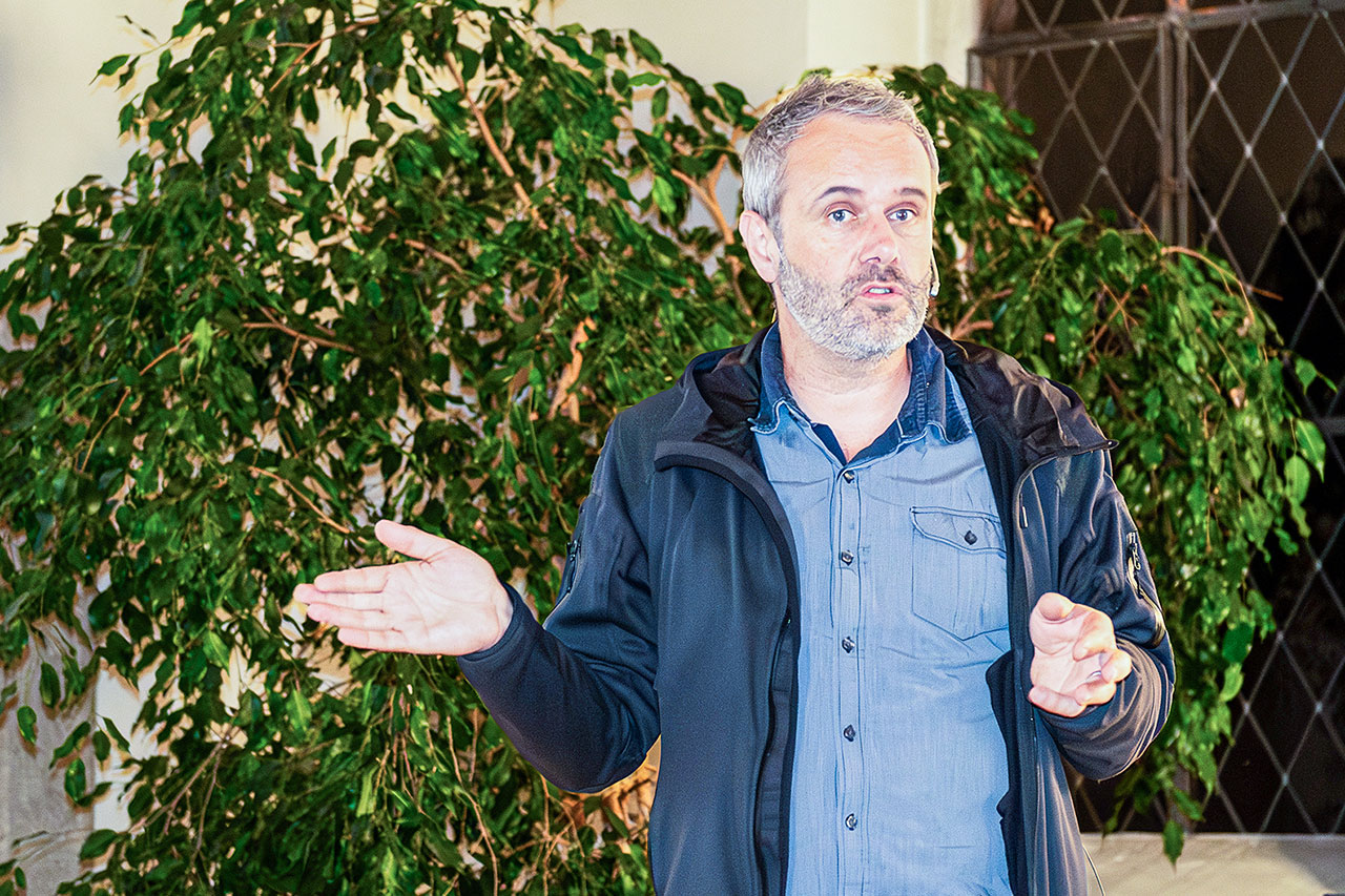 thumbnail: kommt-rothirsch-kommt-wolf