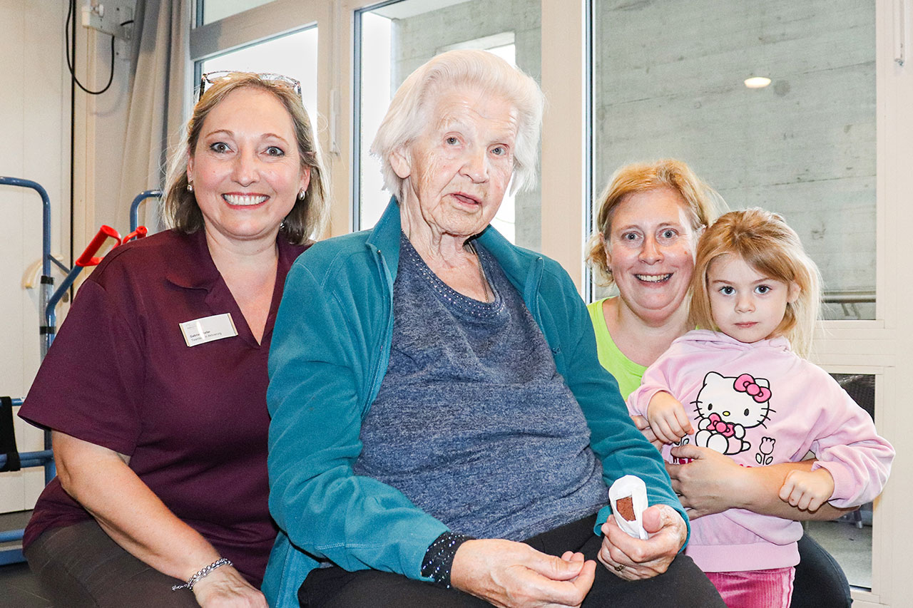 thumbnail: tanzen-im-sitzen-bewegung-und-freude