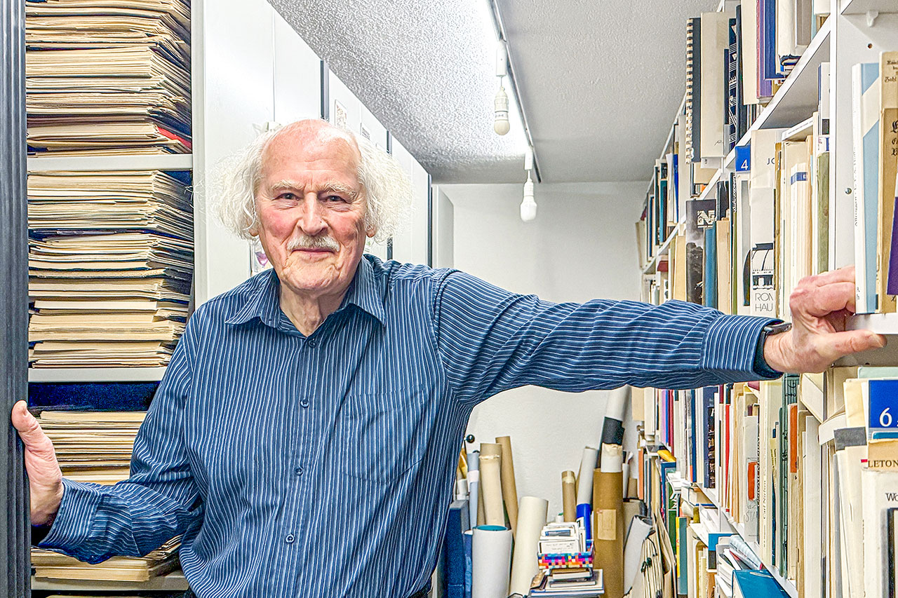 thumbnail: graue-eminenz-im-hintergrund