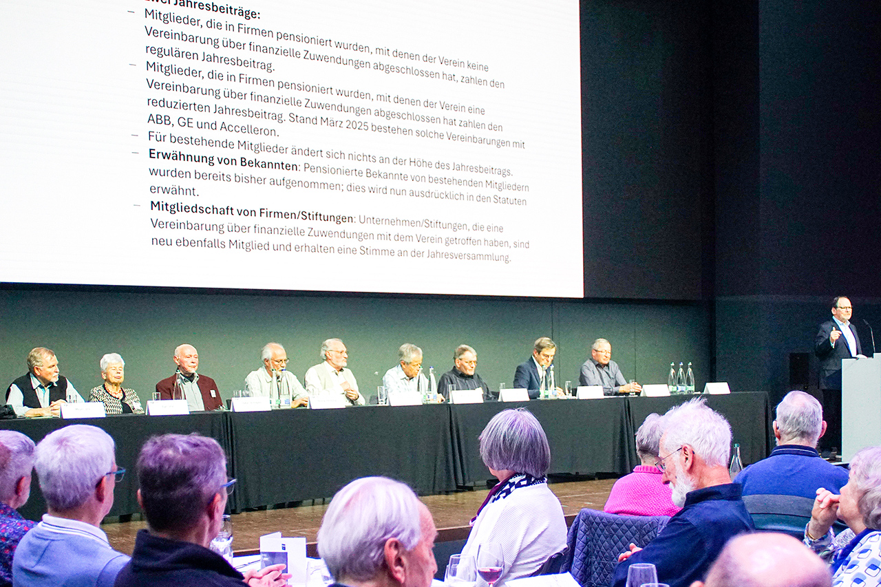 thumbnail: pensionierte-gehen-mit-der-zeit