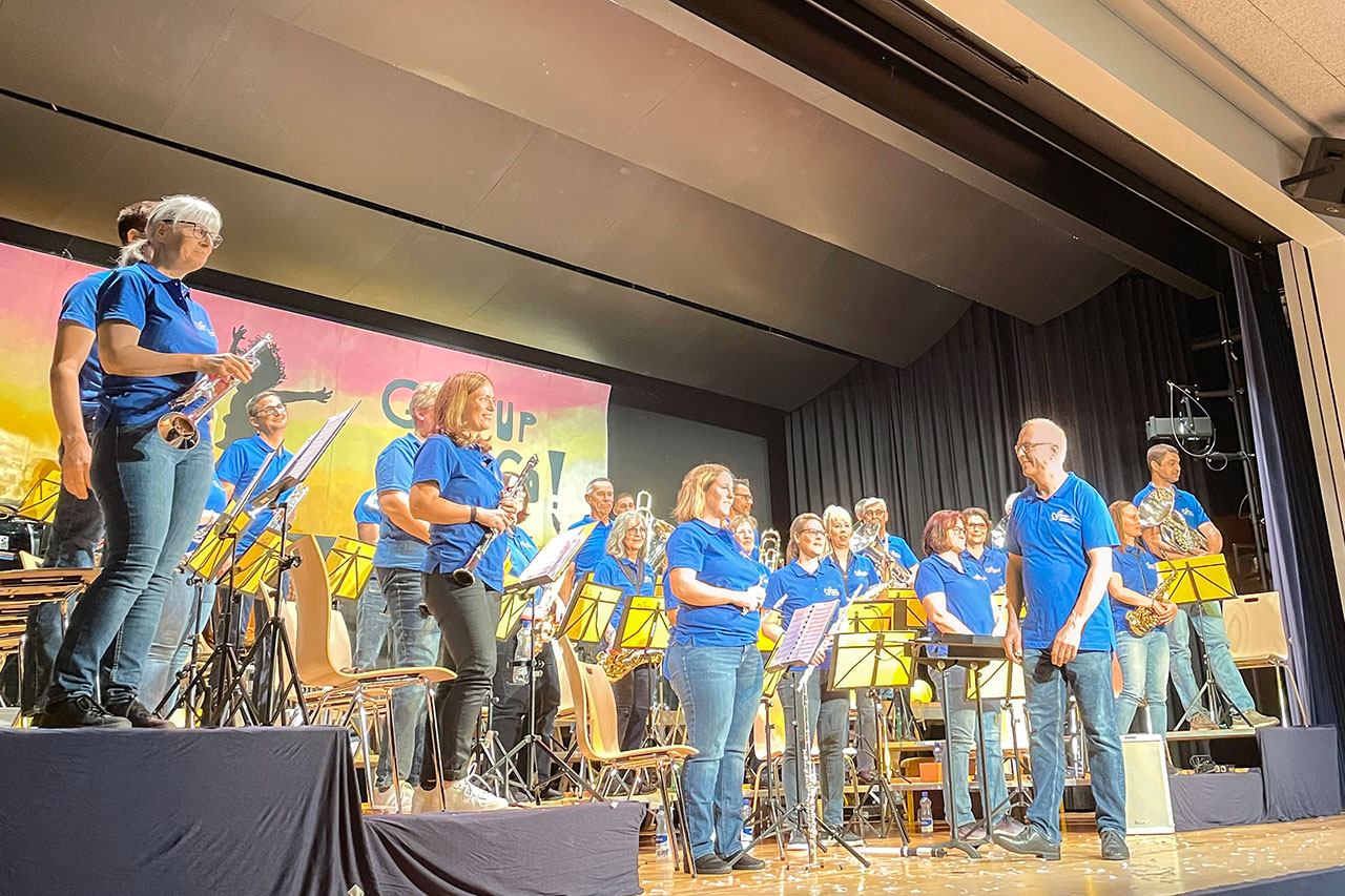 thumbnail: premiere-fuer-neuen-dirigenten