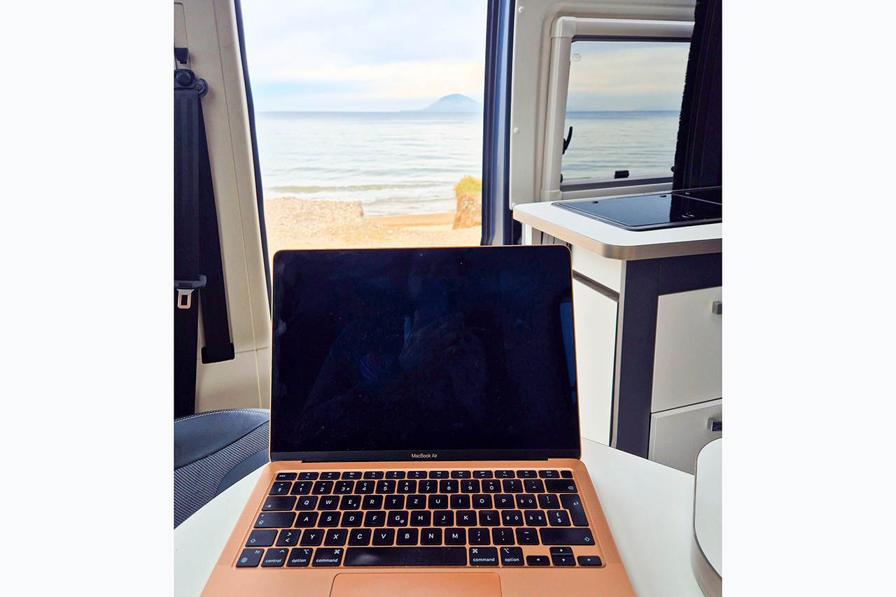 thumbnail: digitale-nomaden-die-welt-ist-ihr-buero