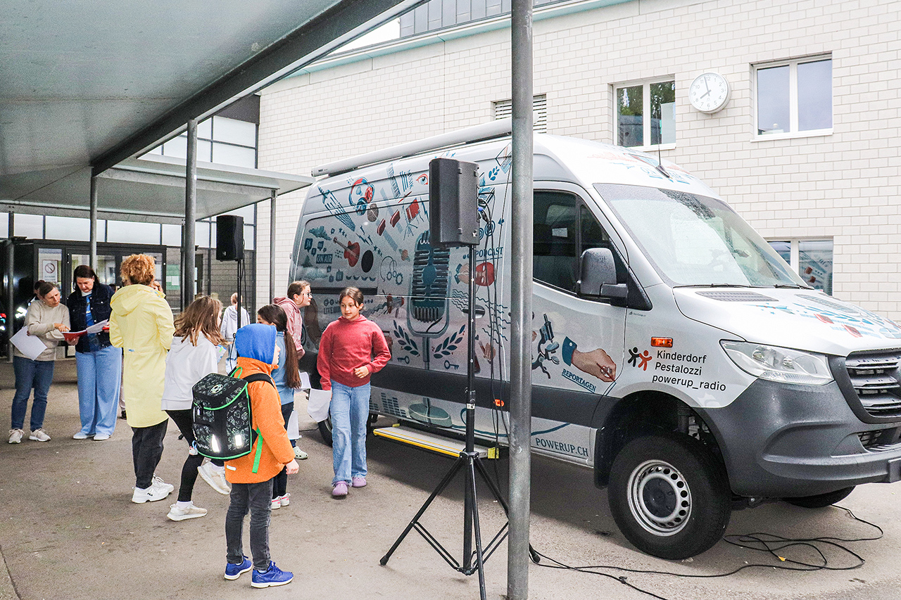 thumbnail: mobiles-radiostudio-fuer-kreative-koepfe