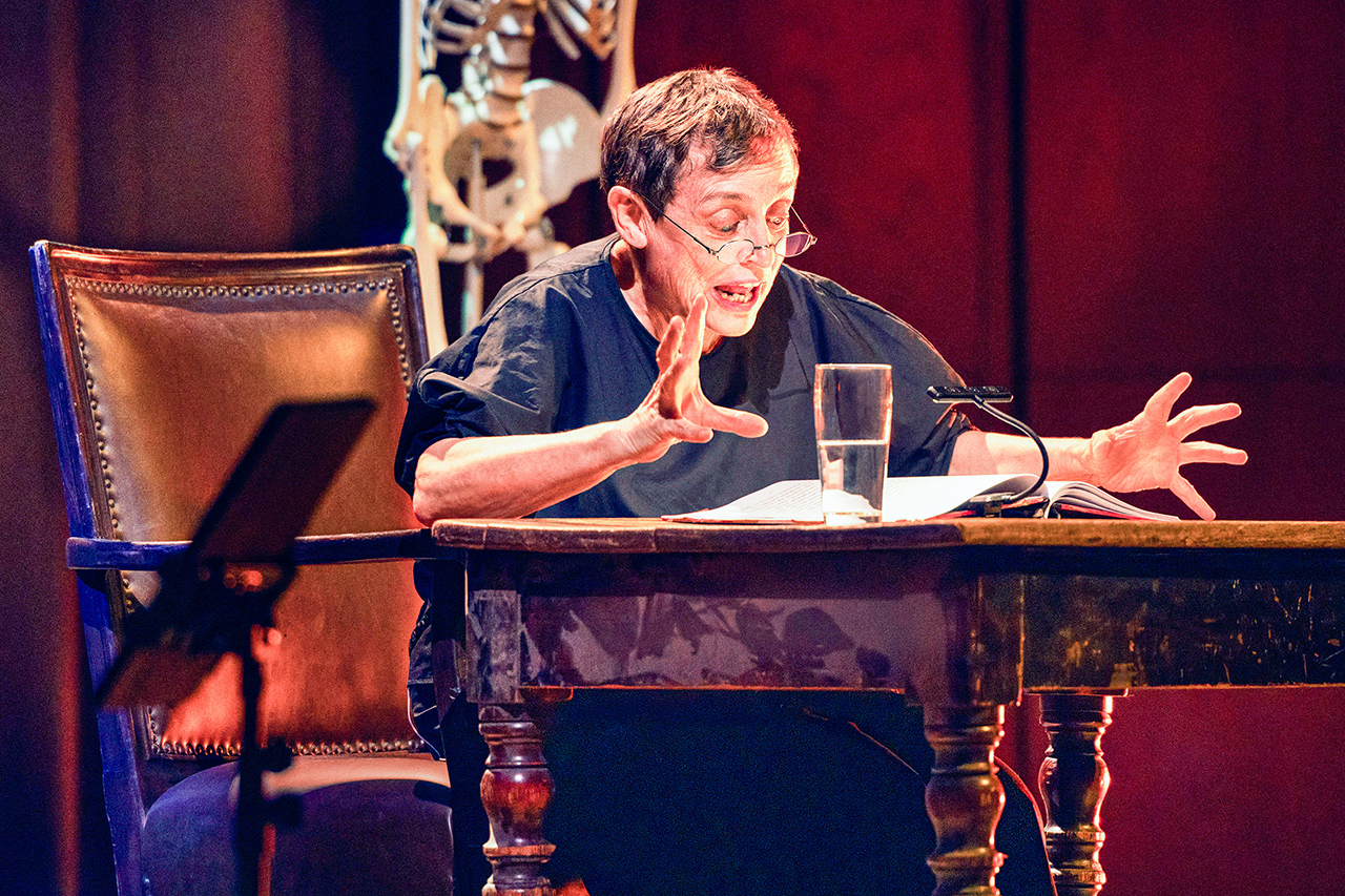 thumbnail: ich-bezahlte-17-ddr-mark-miete