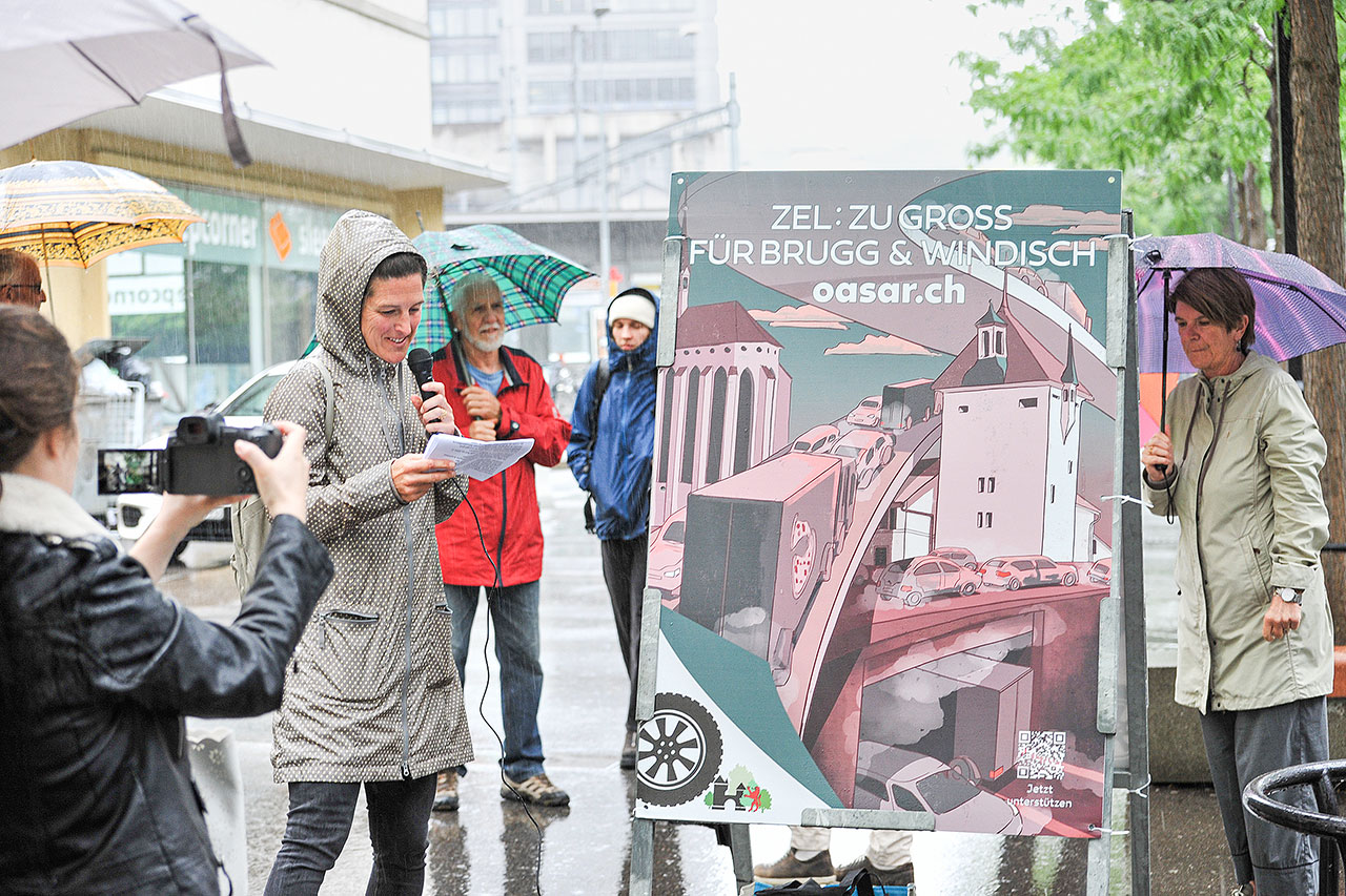 thumbnail: mit-plakaten-gegen-das-tunnelprojekt