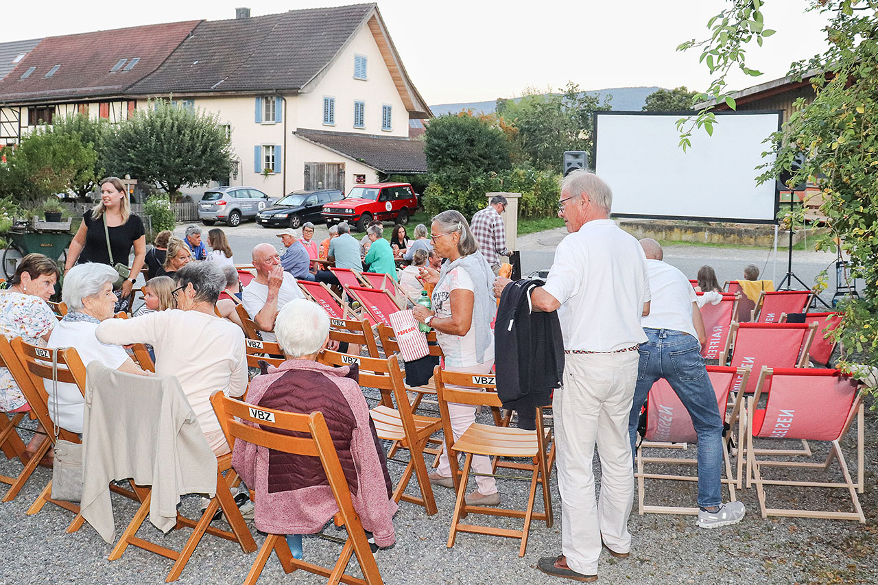 thumbnail: familienkino-unter-den-sternen