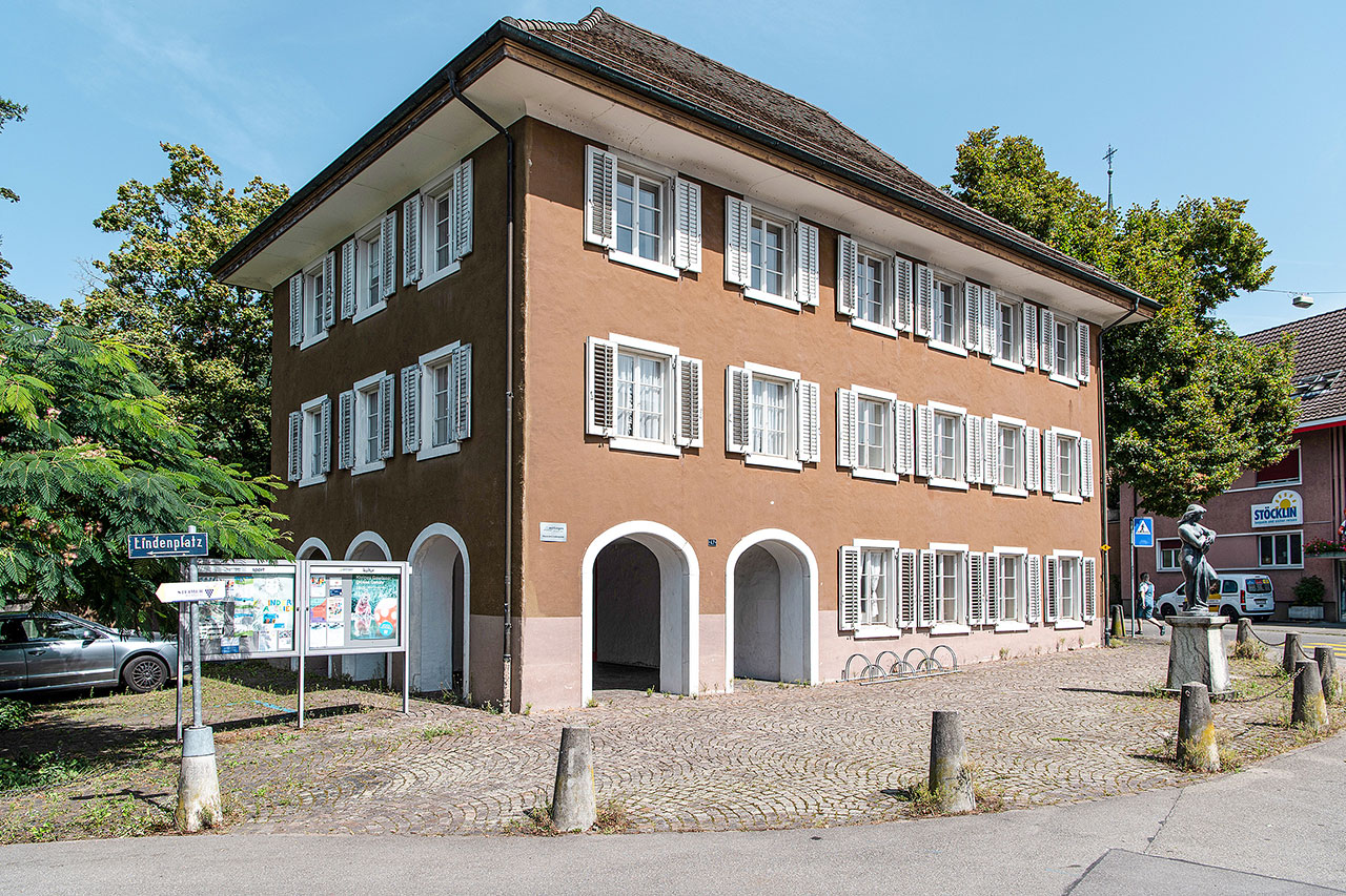 thumbnail: klosterjubilaeum-und-haus-am-lindenplatz