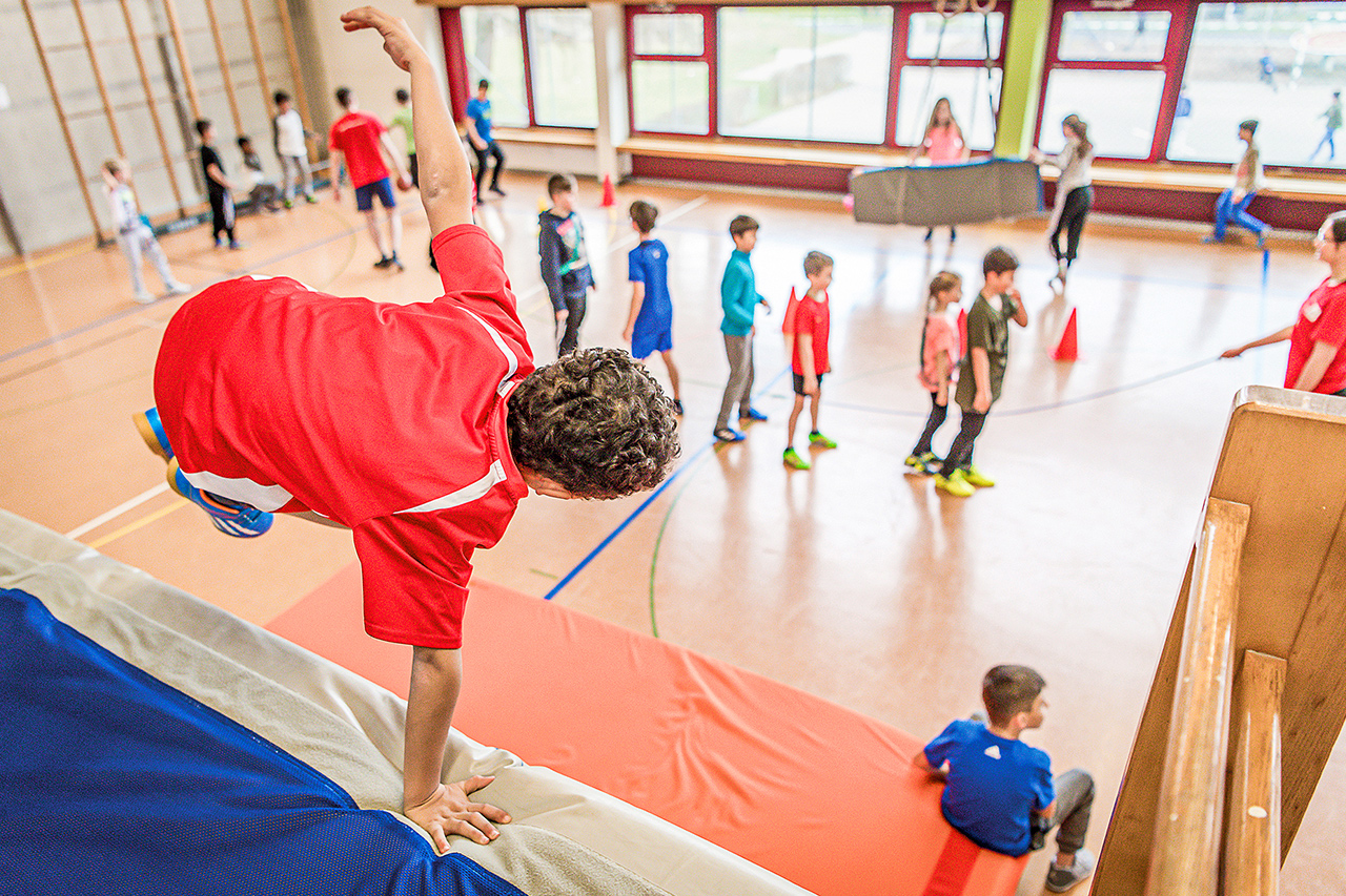 thumbnail: sporthallen-als-treffpunkt