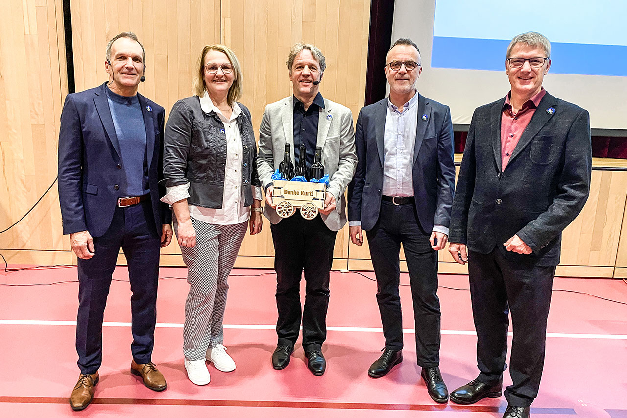 thumbnail: geld-eine-hanfplantage-und-tempo-30