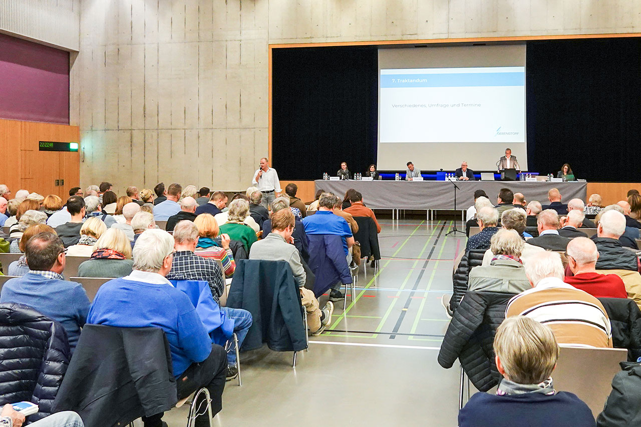 thumbnail: lange-debatte-um-parkplaetze-und-budget