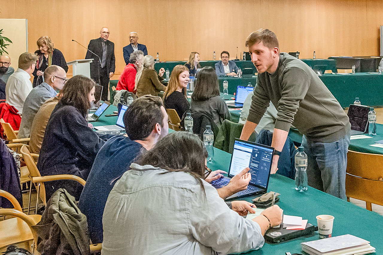 thumbnail: spannende-wahl-des-praesidenten