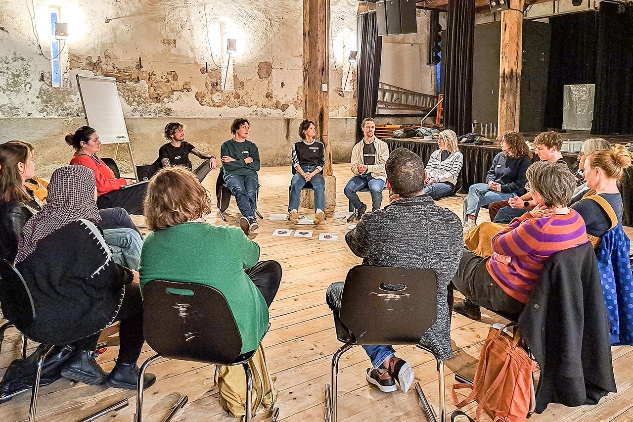 thumbnail: ein-zeichen-gegen-ausgrenzung