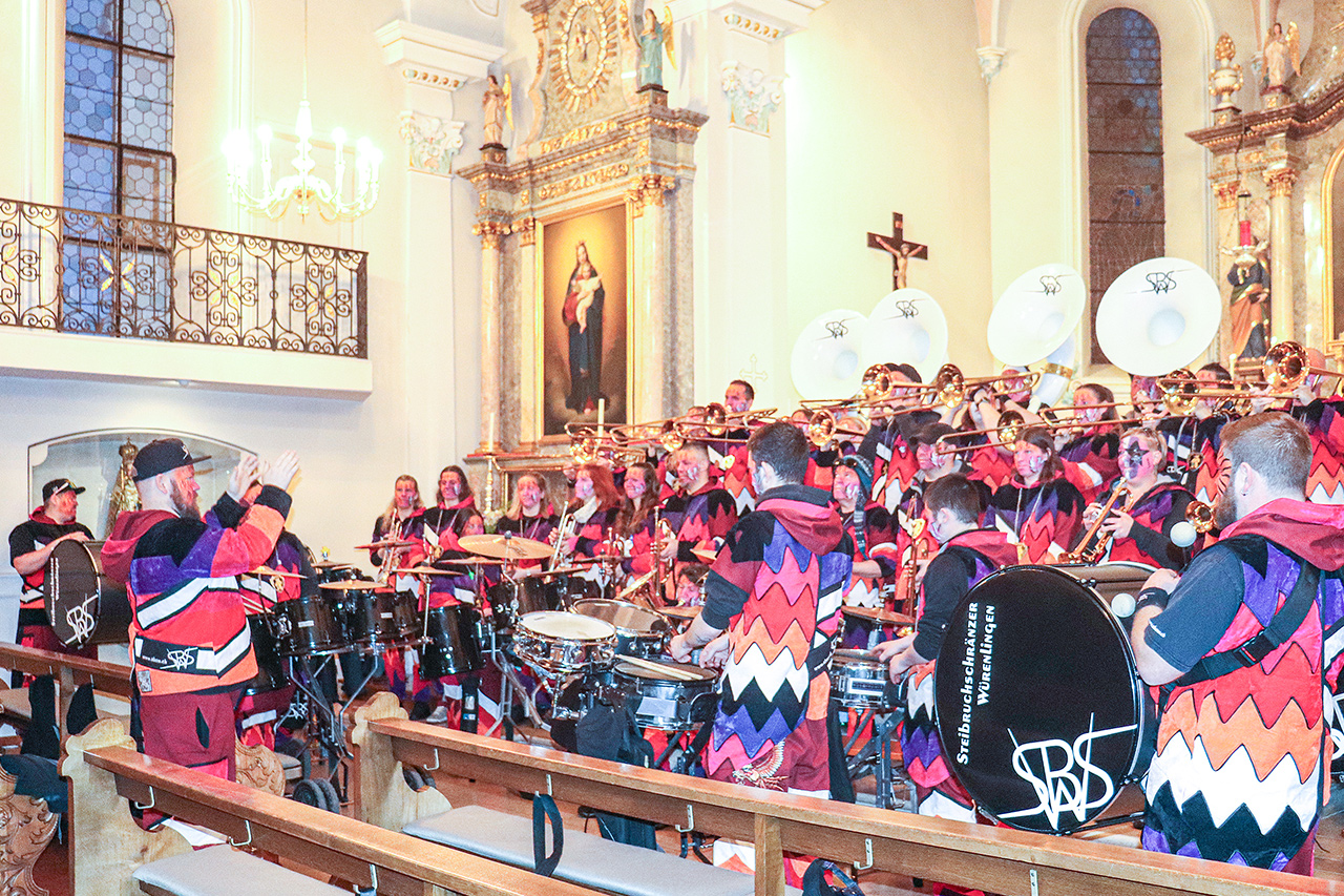 thumbnail: fasnacht-trifft-auf-glauben