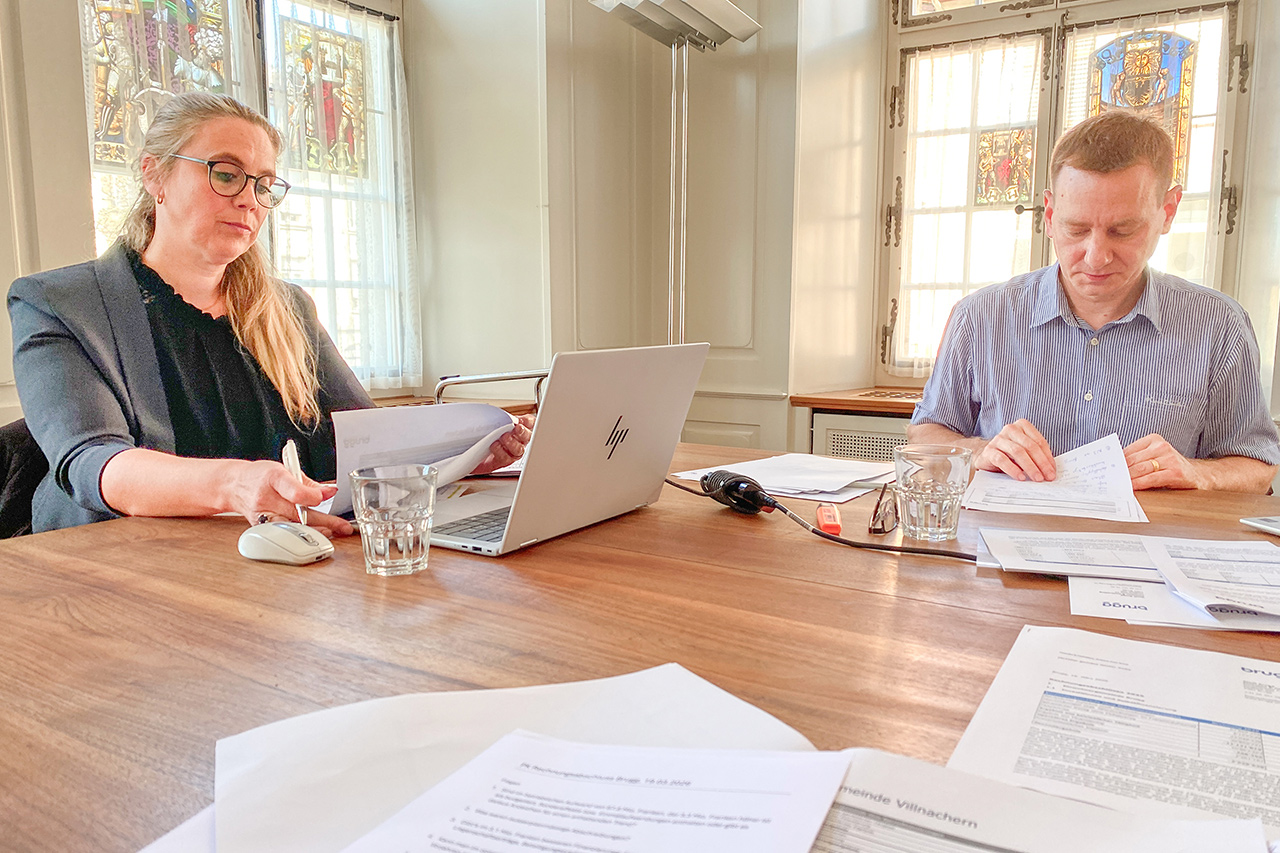 thumbnail: ein-defizit-trotz-steuerrekord