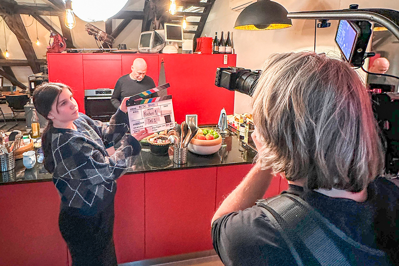 thumbnail: kochabenteuer-vor-laufender-kamera