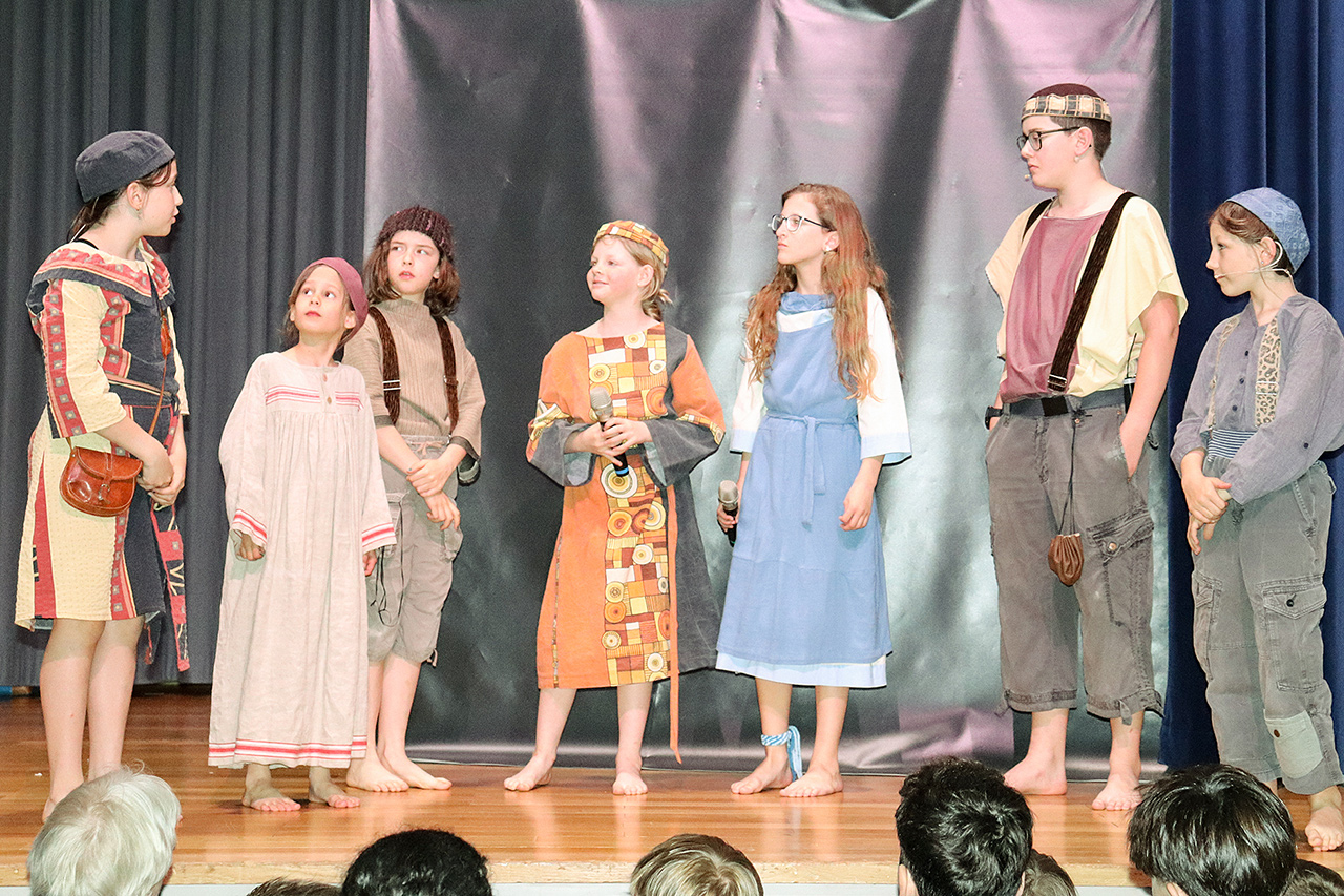 thumbnail: josef-de-liebling-begeisterte-kinder