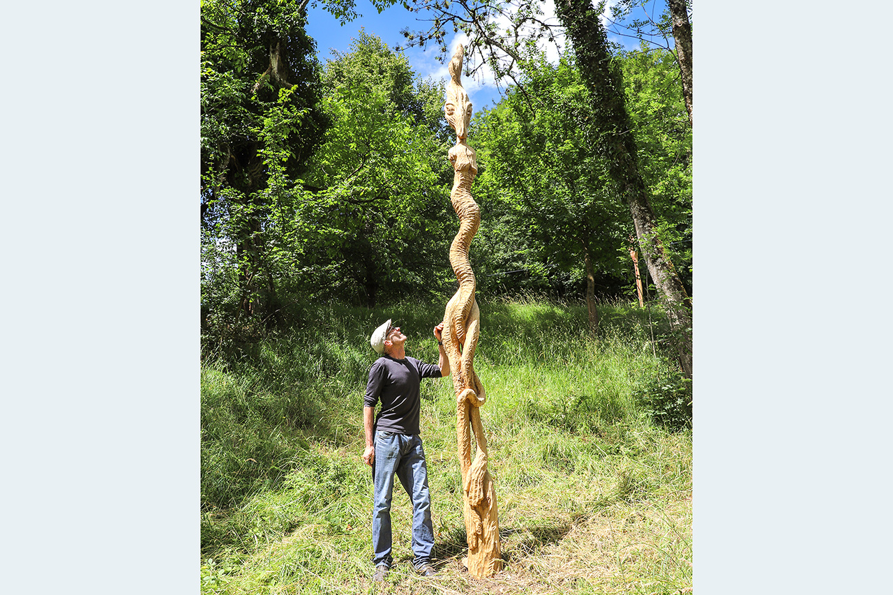thumbnail: wo-holzfiguren-den-horizont-beruehren