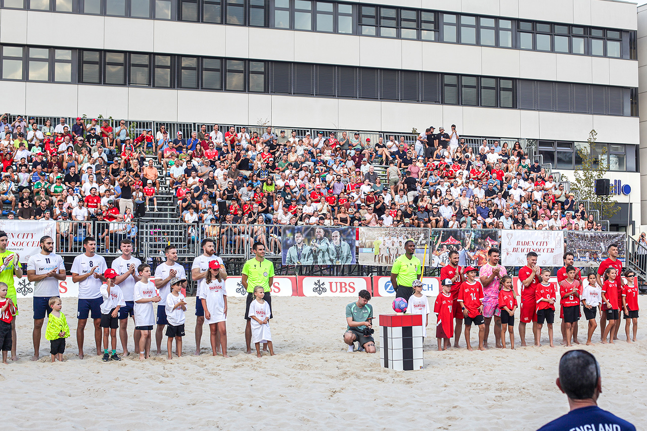thumbnail: feststimmung-dank-beachsoccer